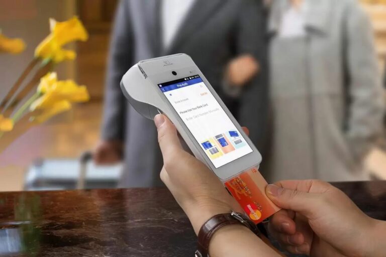 paiement par carte avec un terminal de paiement mobile smart4invest